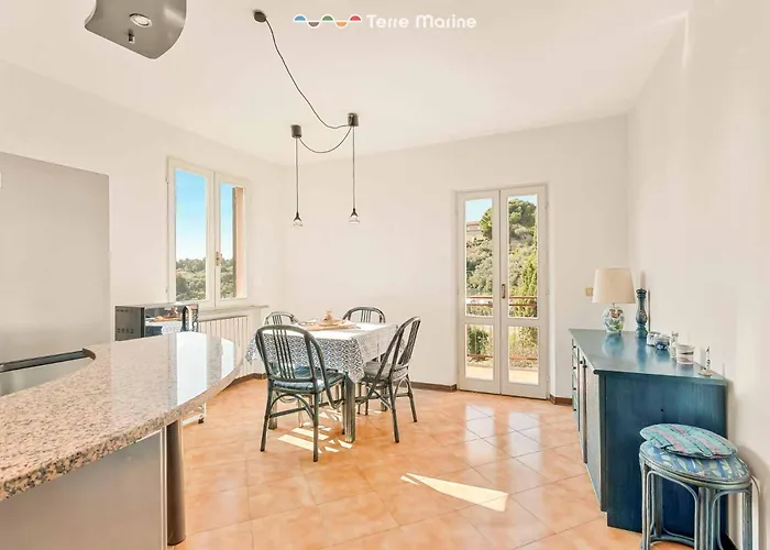 Casa Paola, Terre Marine
